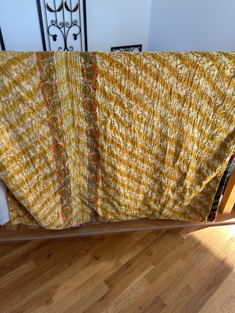 K58 Vibrant Tulip Floral Reversible Twin Kantha Quilt - Picture 4 of 4